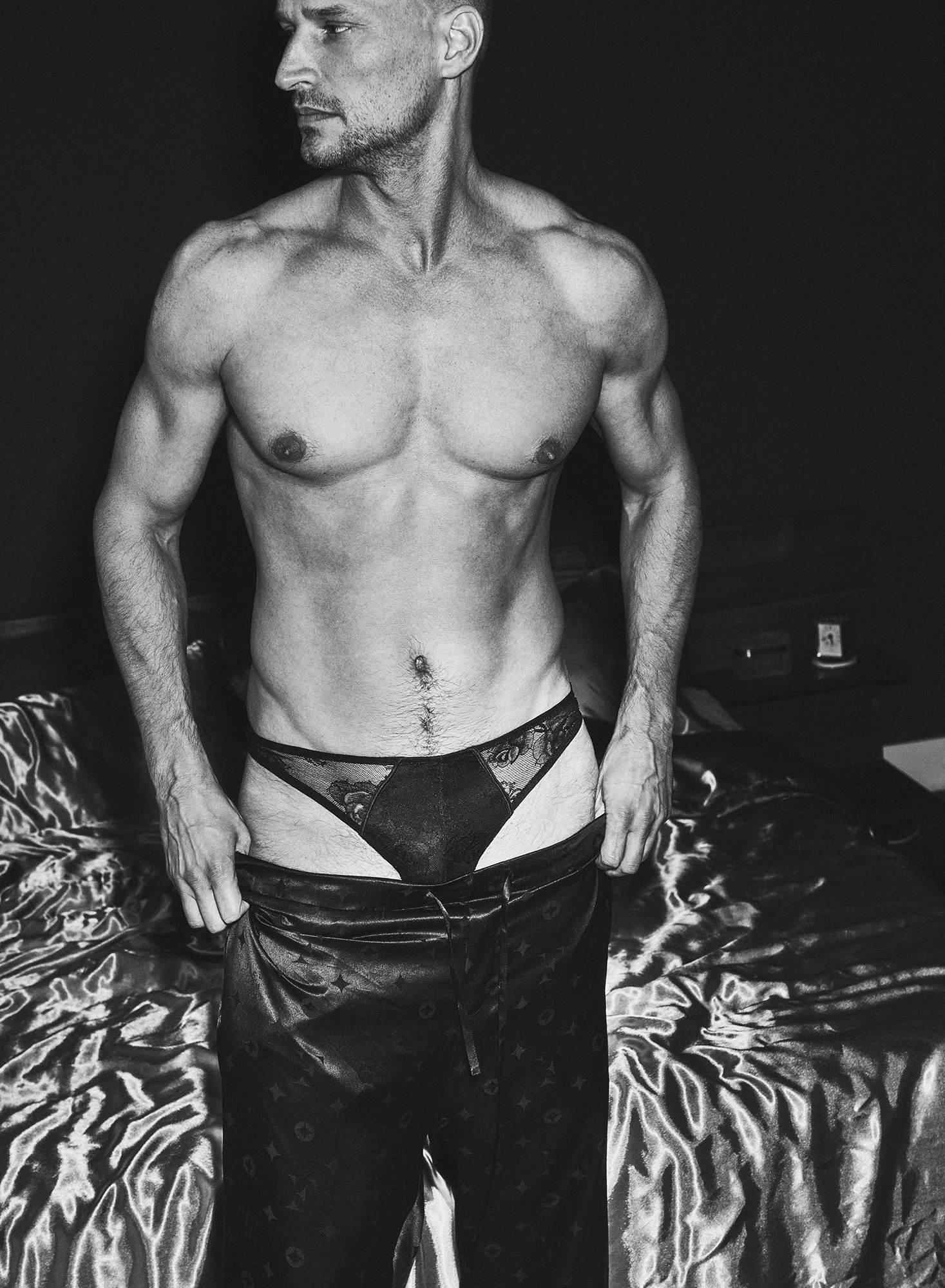 Fleur Du Mal Men's Bouquet Lace Thong 4 Fleur Du Mal Men's Bouquet Lace Thong - Image 2