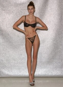 Fleur Du Mal Crystal Bouquet Lace V-String 18 Fleur Du Mal Crystal Bouquet Lace V-String -Fleur du Mal Shop FDM 041222 1 2560full