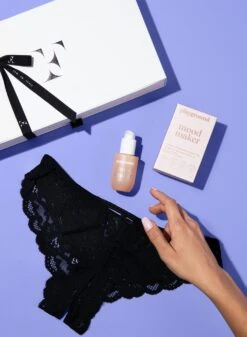 Fleur Du Mal The Private Party Bundle -Fleur du Mal Shop gift1 33fbccc3 6d72 4694 b967 362a77e9c9df