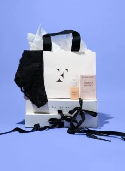 Fleur Du Mal The Private Party Bundle -Fleur du Mal Shop gift2 0b892f7c 54d6 4d9f ae9b dc4f43bb5a0c